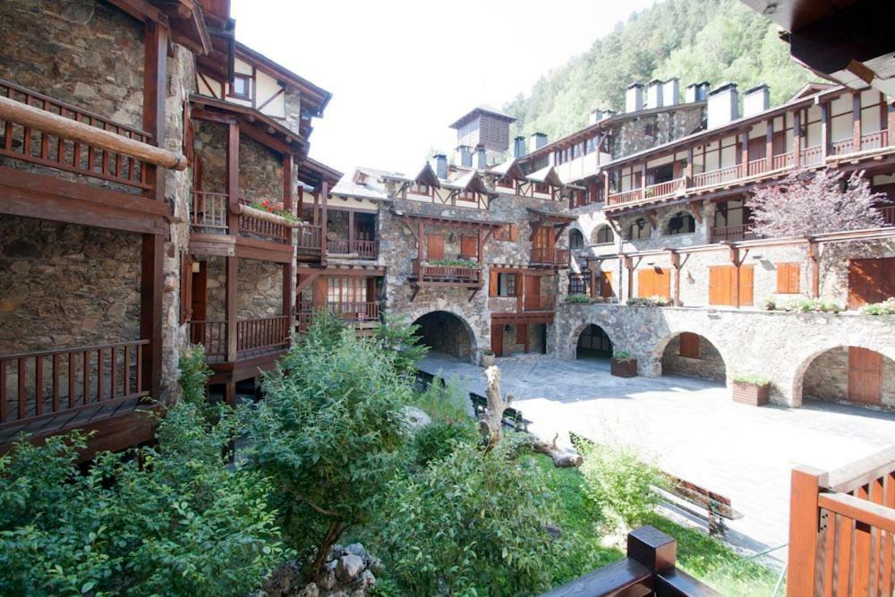 H4, Bordes D'Arinsal, Triplex Rustico Con Chimenea, Arinsal, Zona Vallnord Mas de Ribafeta Exterior photo