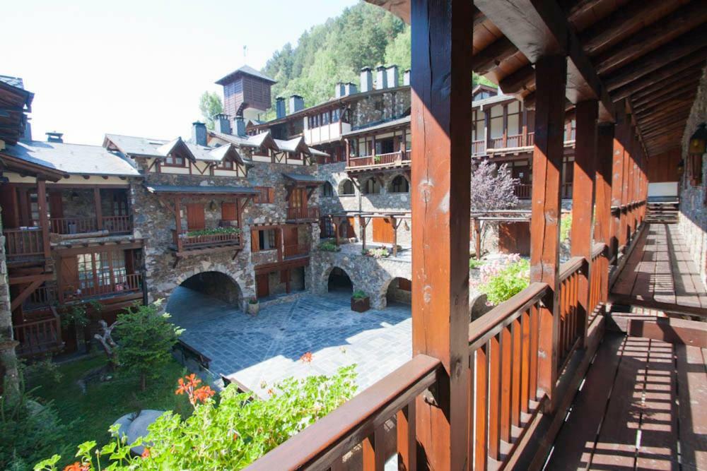 H4, Bordes D'Arinsal, Triplex Rustico Con Chimenea, Arinsal, Zona Vallnord Mas de Ribafeta Exterior photo